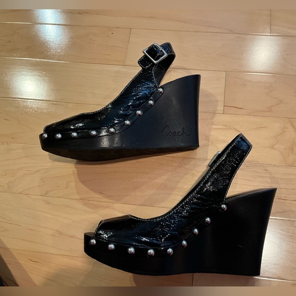 Coach Renea Crinkle Black Patent Leather peep toe wedge with silver studs Size 9 - Picture 3 of 8